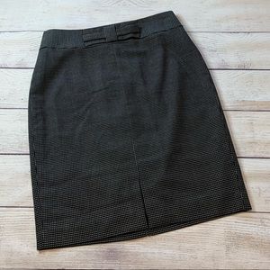 Banana Republic Petite Dot Pencil Skirt Size 0